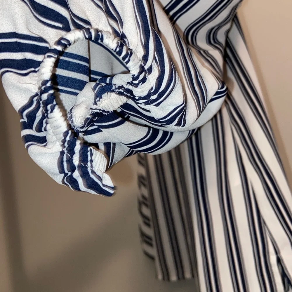 LOFT Navy White Stripe Blouse M Balloon Sleeve Nautical Coastal Chic - Picture 5 of 5